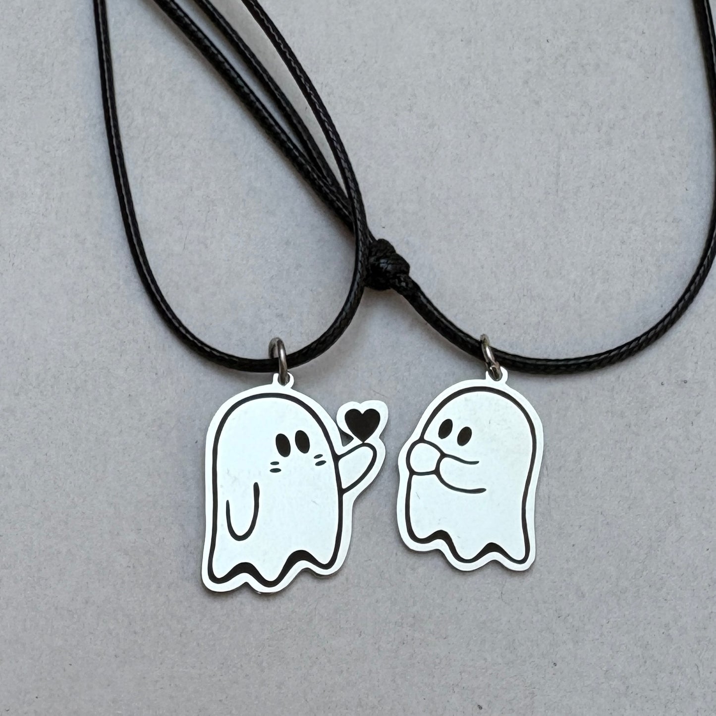 Collar Fantasmas Enamorados